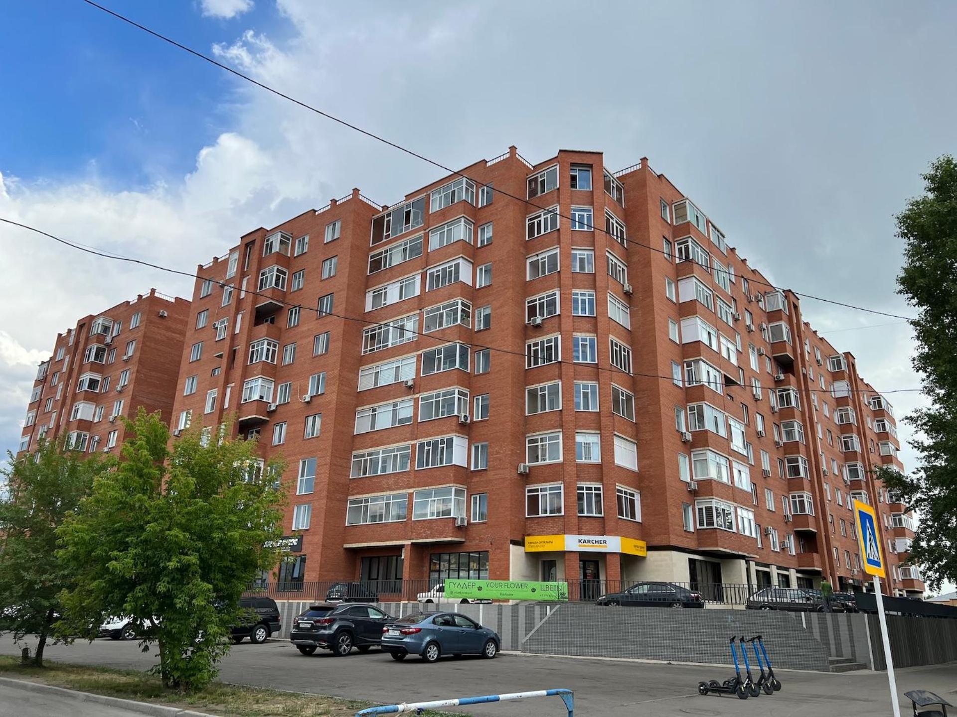 Ferienwohnung Uutnaya Quartira V Novom Dome Pawlodar Exterior foto